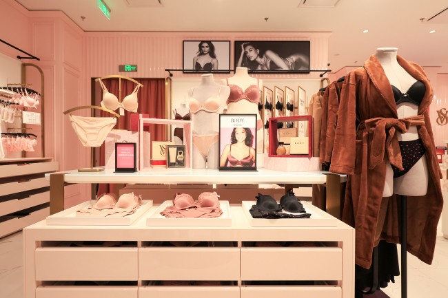 1737605242680722.jpg 4 优雅轻柔的Body By Victoria系列成为每位女性必备文胸单品.jpg