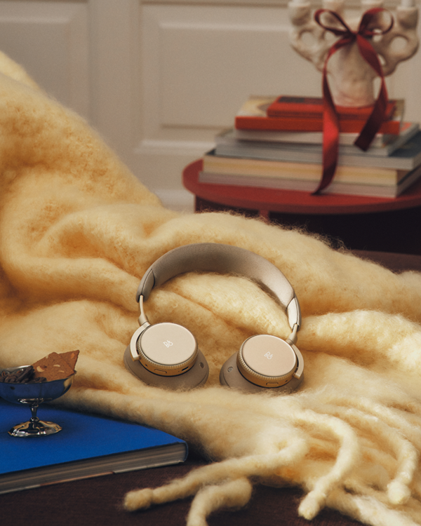 1768461076216182.png Beoplay H100.png