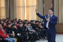 “为人性，为人民，为人类，为中华”——山东省城市榜样宣讲团团长闫卓砥砺奋进的十年